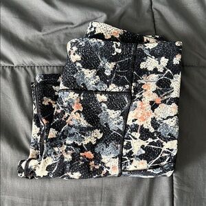 Lululemon Speed Up Crop Spring Bloom Multi Size 6